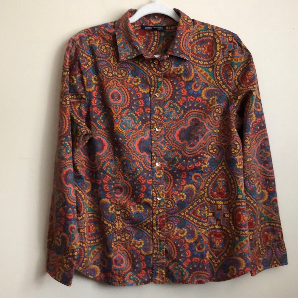 Jones New York Signature, Paisley button down Shirt Size Large